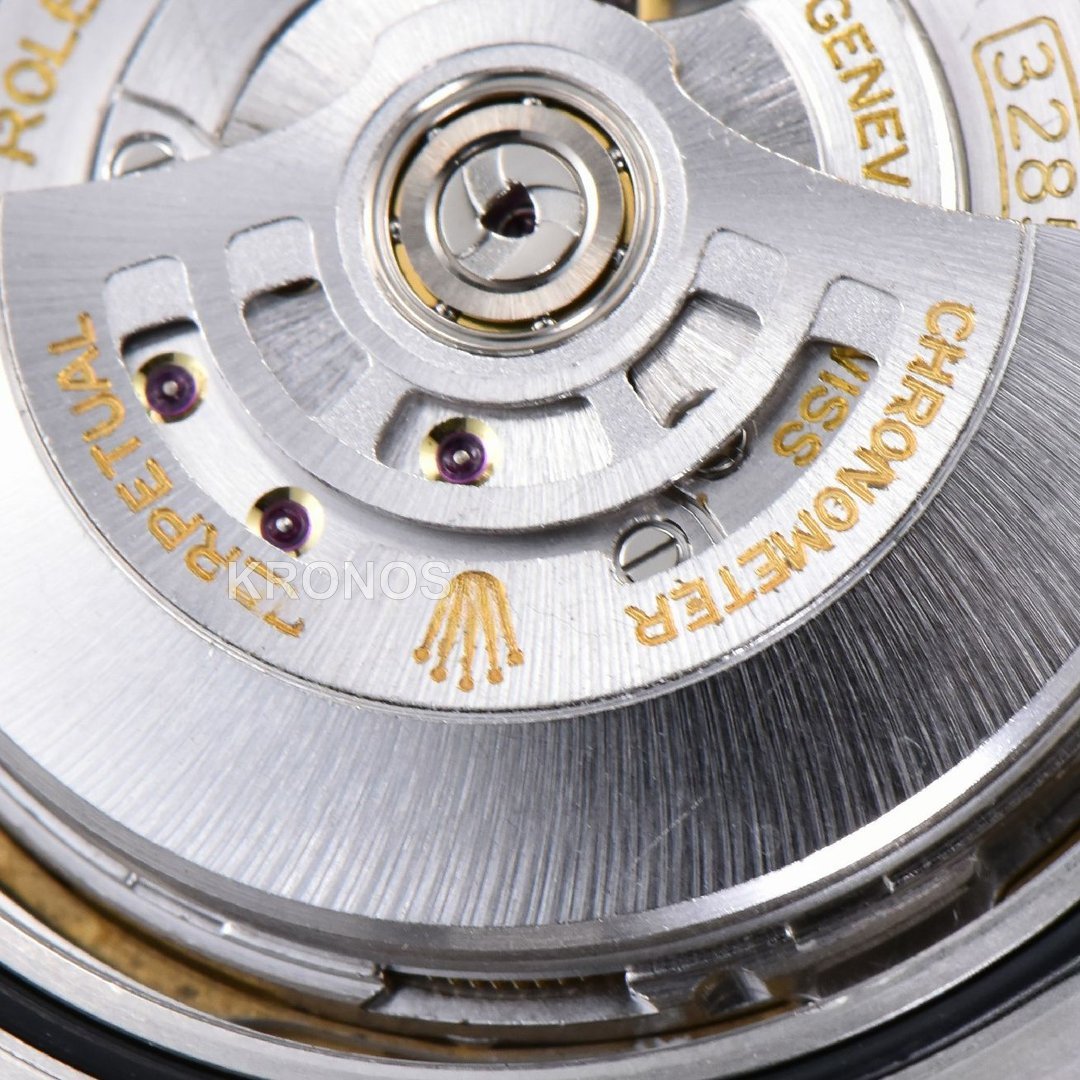 Explorer II 42mm White Dial Chs - Authentic Movement