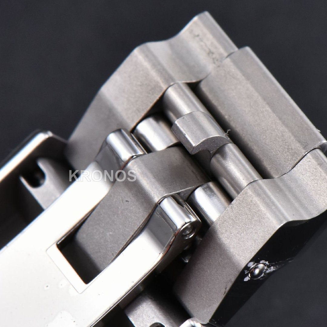 Explorer II 42mm White Dial Chs - Authentic Movement