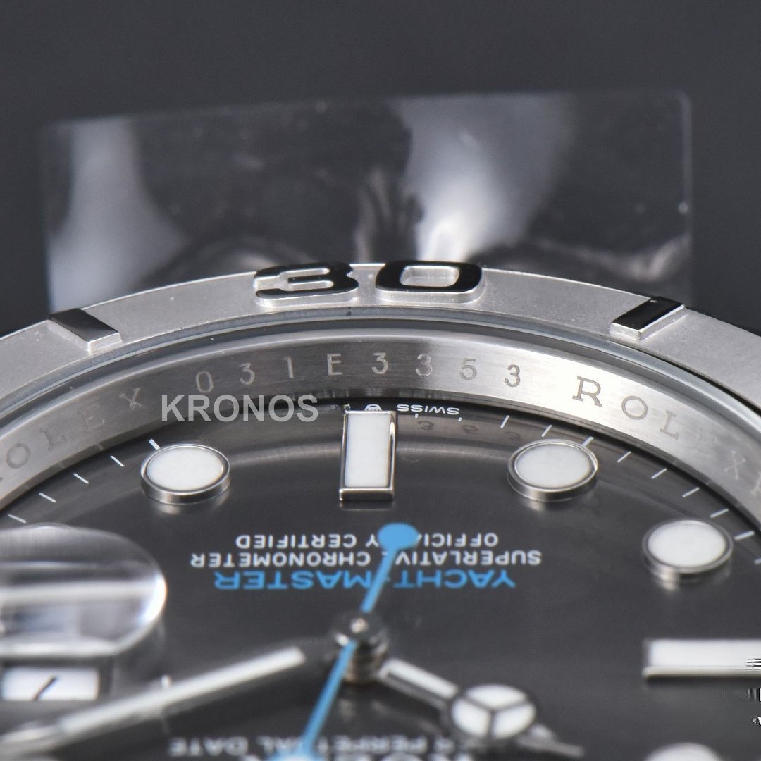 Yacht Master 40mm Gray Dial - Authentic Movement