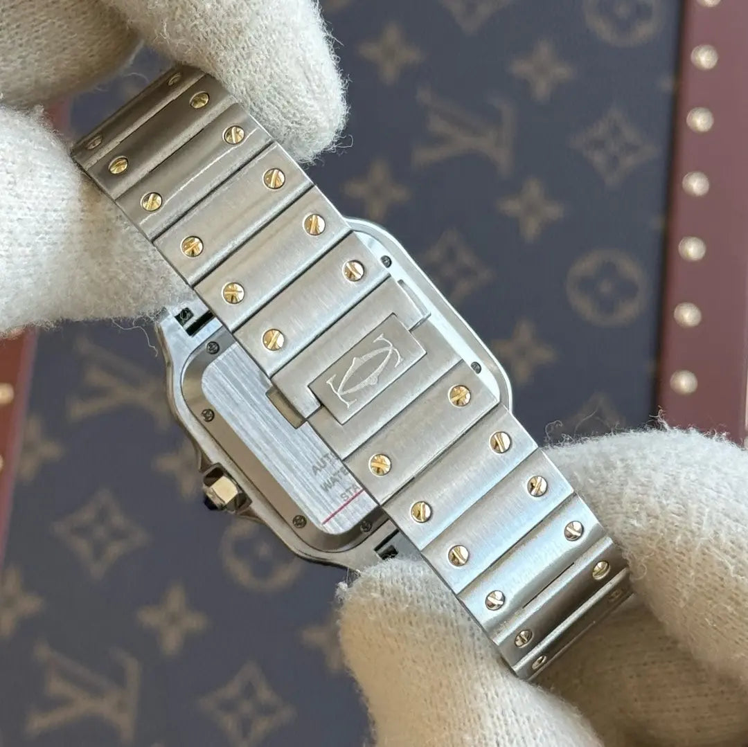Detalle de correa dos tonos del reloj Santos inspirado - Kronos Relojes