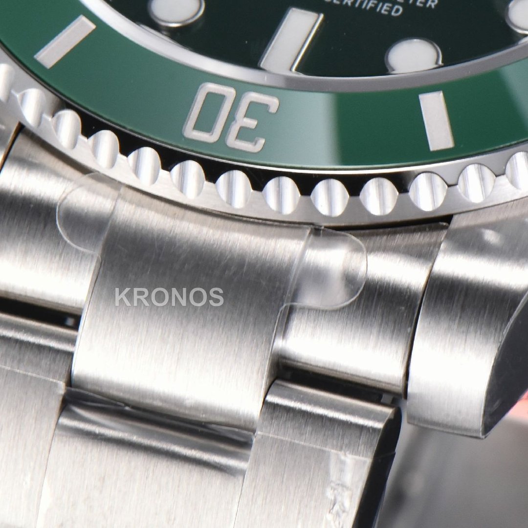 Submariner 40mm Green Dial - Authentic Movement