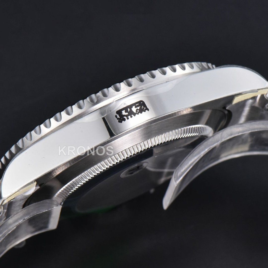 Submariner 40mm Green Dial - Authentic Movement