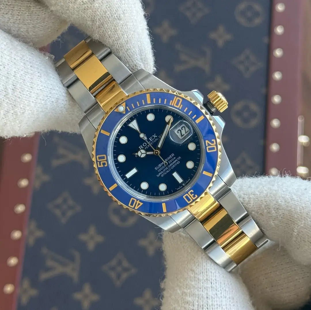 Detalle de maquinaria auténtica Submariner Bluesy estilo AAA Kronos