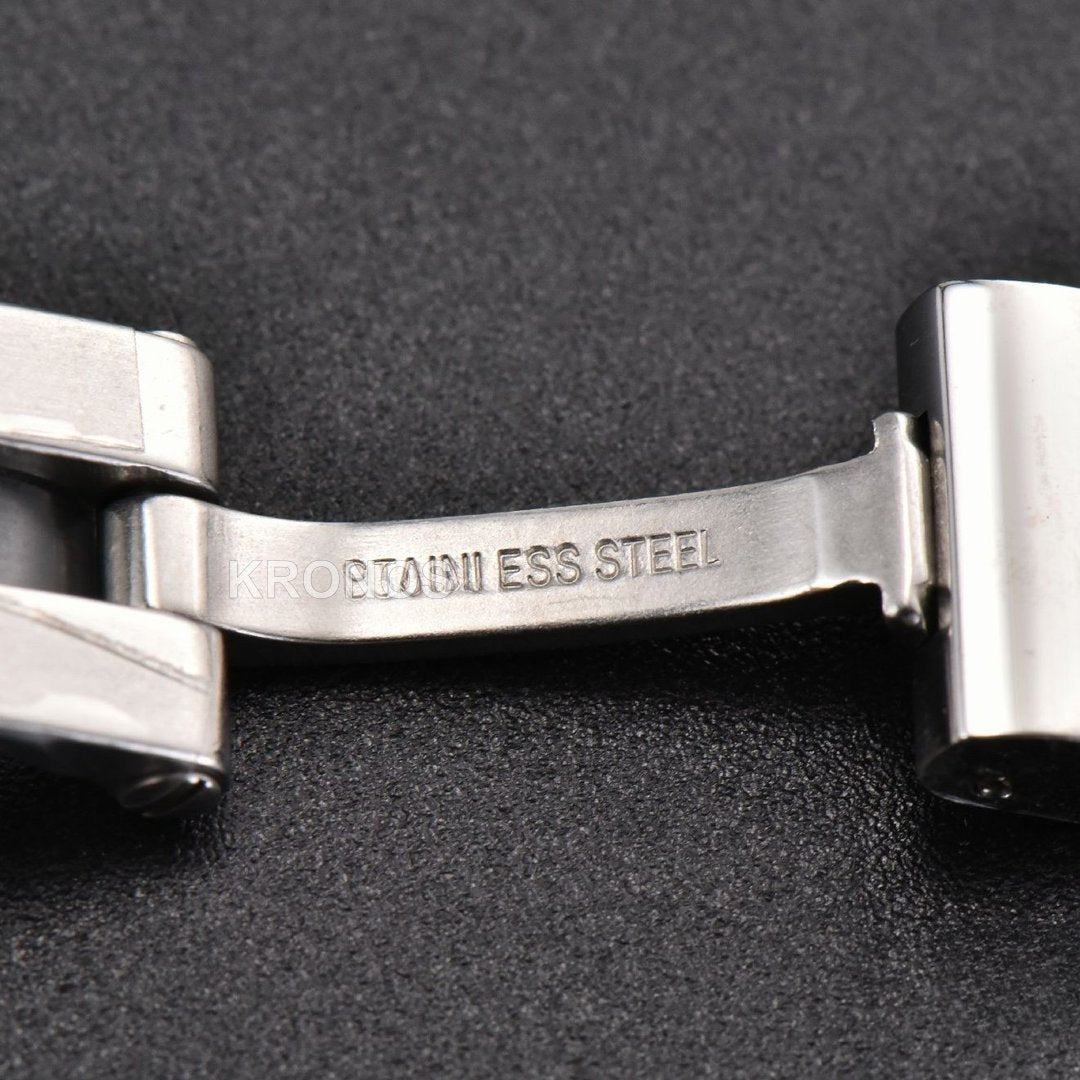 Tank Must Small 29.5mmx22mm White Dial - Authentic Movement
