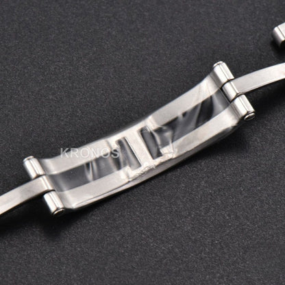 Tank Must Small 29.5mmx22mm White Dial - Authentic Movement