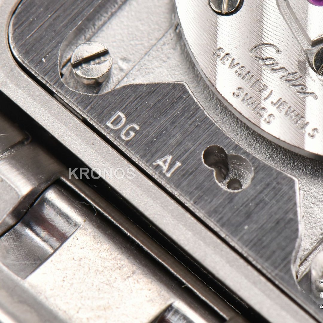 Tank Must Large 33.7mmx25.5mm White Dial Ronda Quartz - Authentic Movement