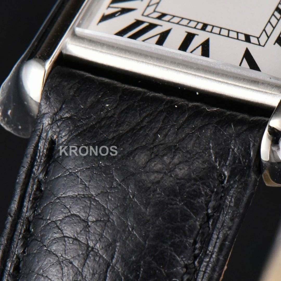 Tank Must Small 29.5×22mm White Dial - Authentic Movement