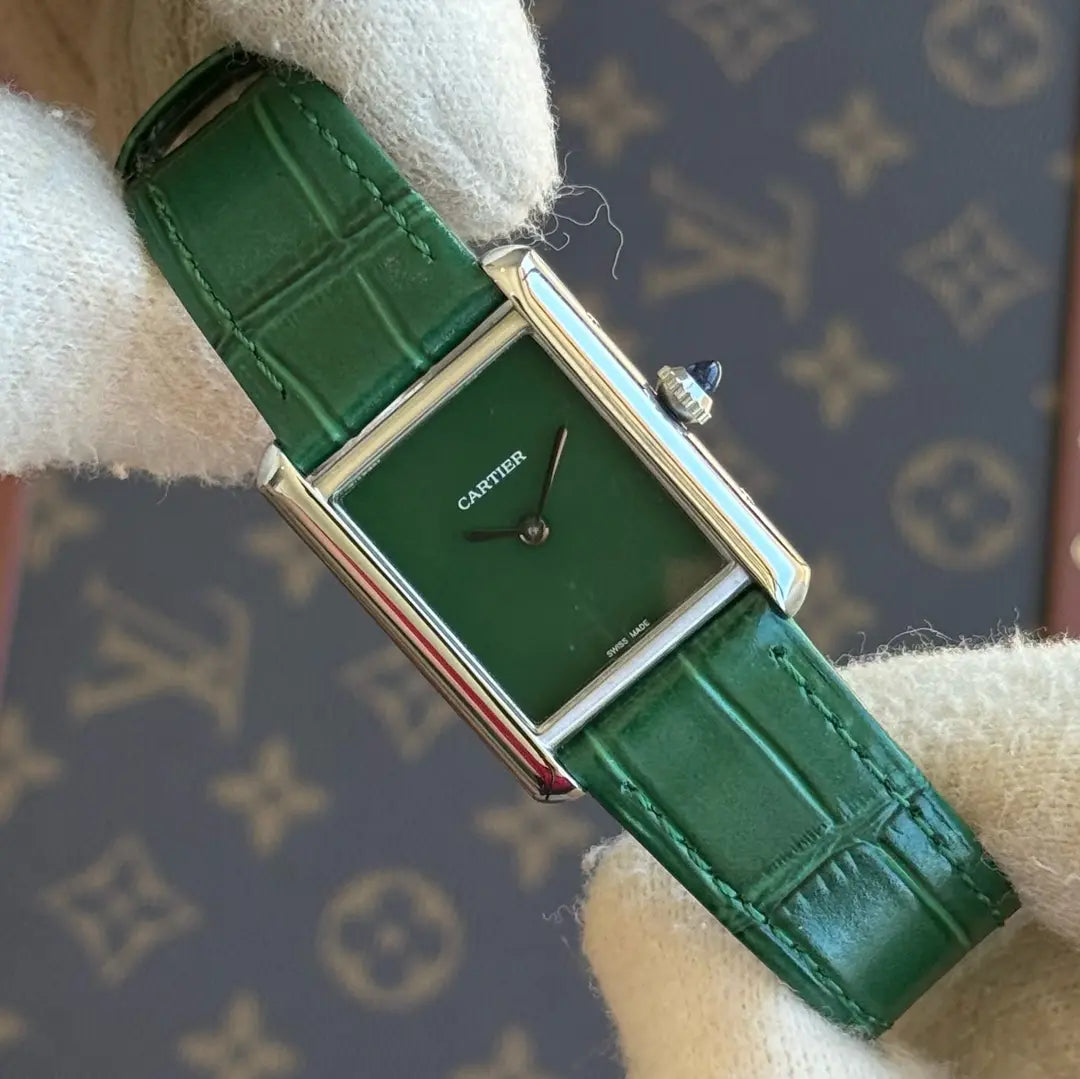 Tank Steel Green - Reloj de lujo accesible con correa de cuero Kronos