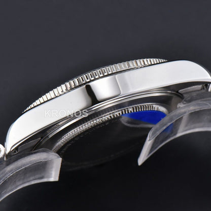Heritage Black Bay 54 37mm Black Dial - Authentic Movement