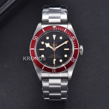 Heritage 2016 Black Bay Shield Red 41mm - Authentic Movement