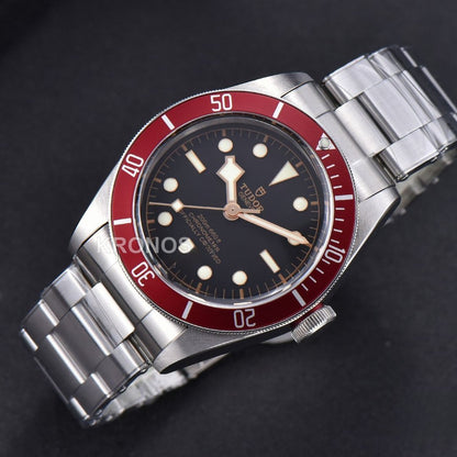 Heritage 2016 Black Bay Shield Red 41mm - Authentic Movement