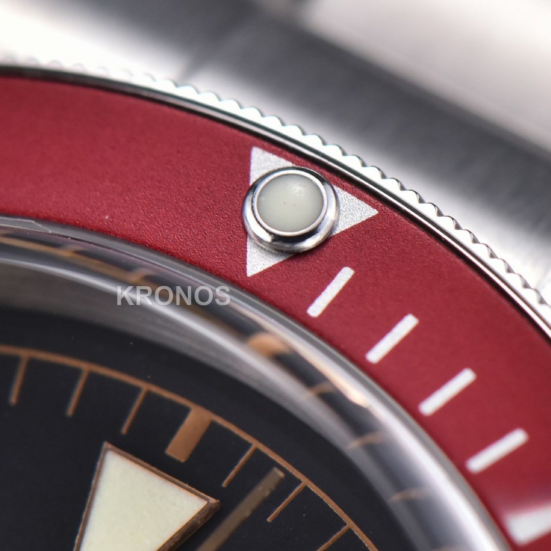 Heritage 2016 Black Bay Shield Red 41mm - Authentic Movement
