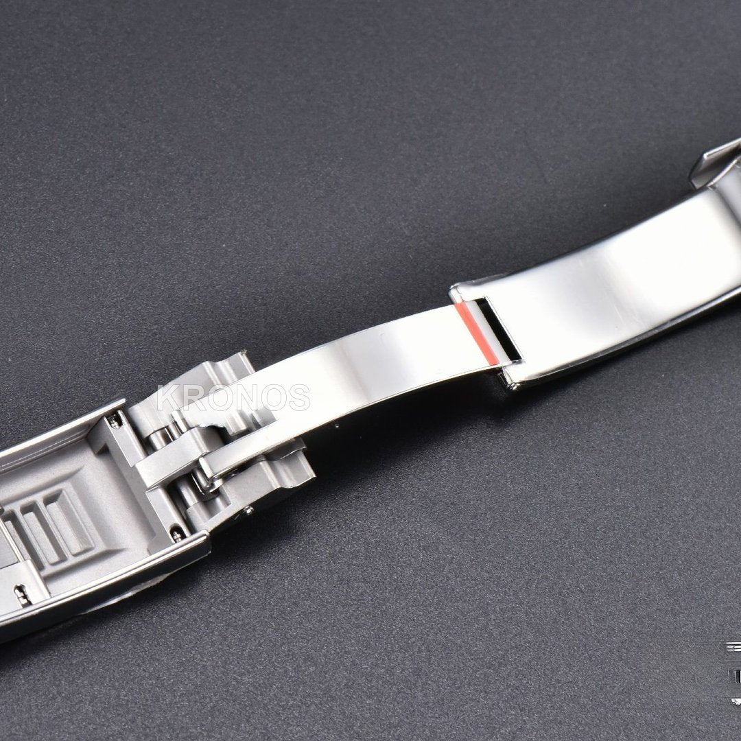 Yacht Master 42mm Falcon’s Eye Dial On Black - Authentic Movement