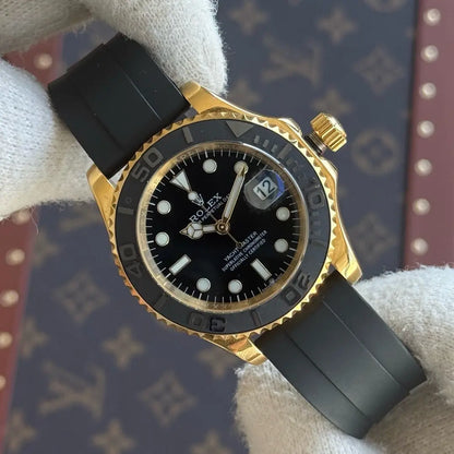 Detalle de esfera negra Yacht-Master Yellow Gold estilo AAA - Kronos